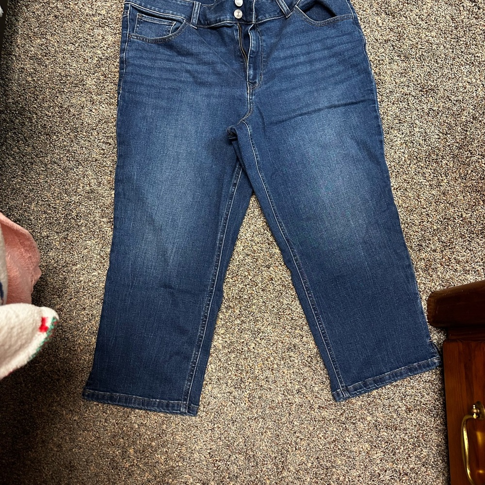 Stylish Blue Cropped Women's Jeans